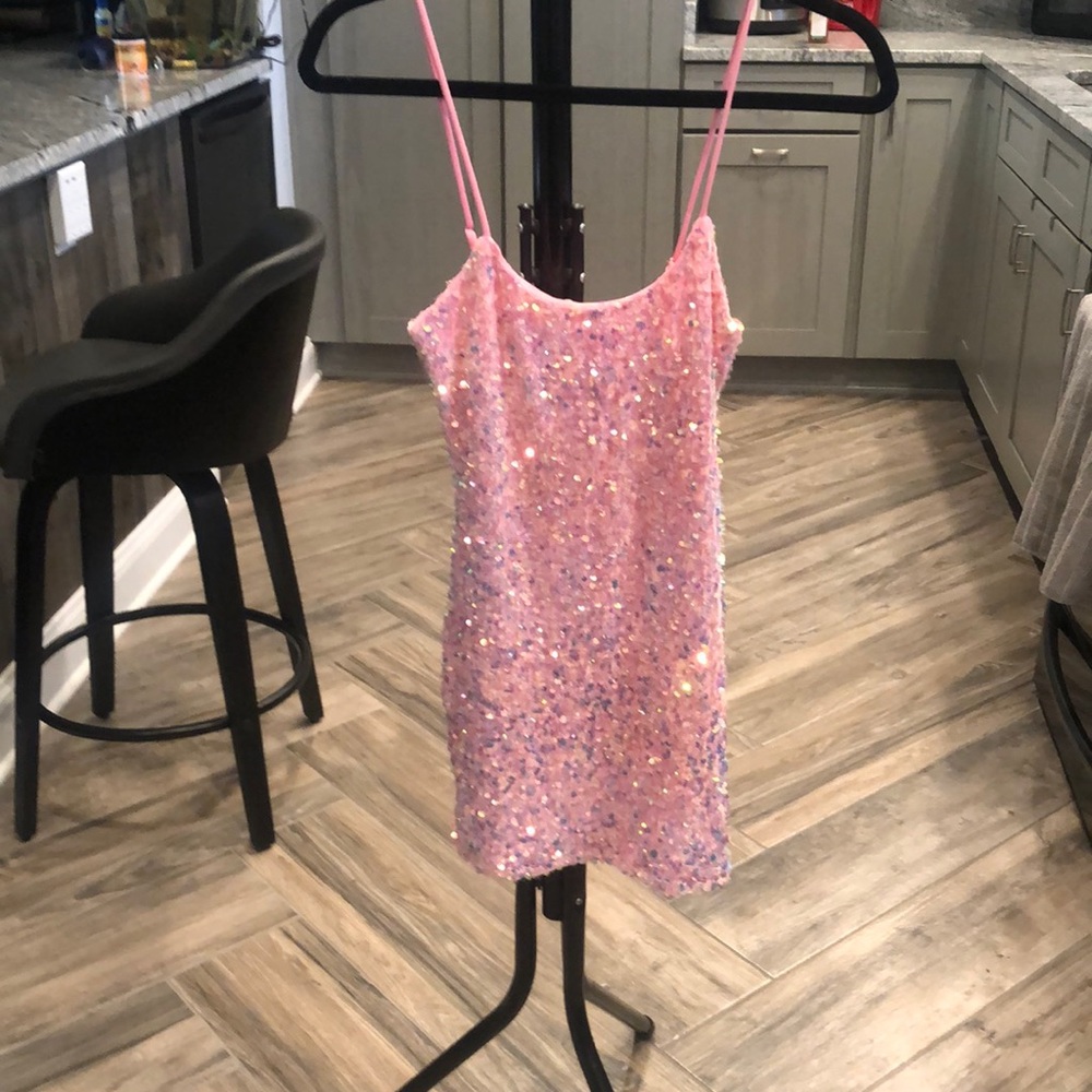 Lucy in the sky - Iridescent Sequin Bodycon Dress in Pink, xs